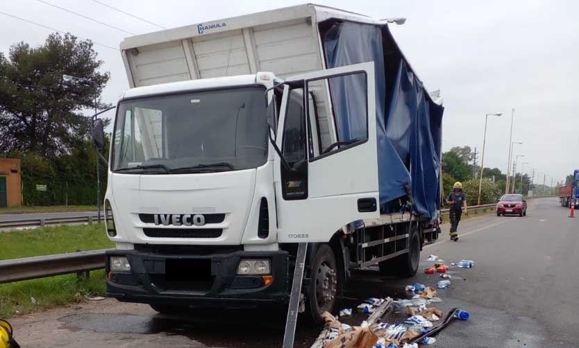 Un herido tras chocar dos camiones sobre la Ruta 8