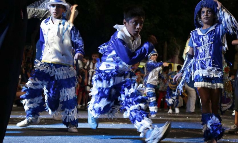 Baile, música y color: llegan los Precarnavales a Pilar