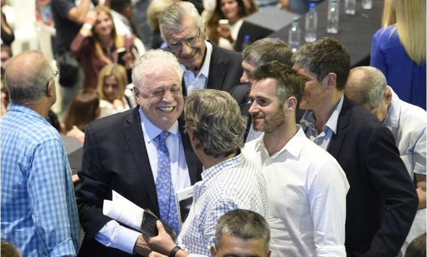 Achával en el congreso del PJ: “Unidos vamos a poner a la Argentina de pie”