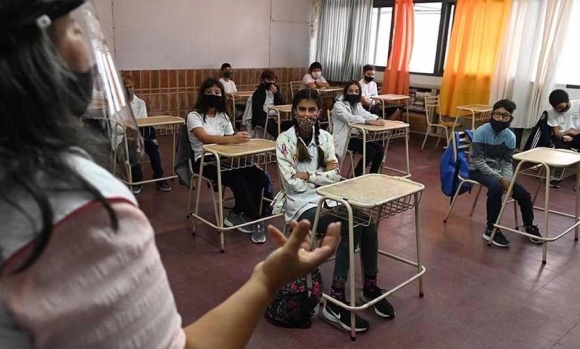 Provincia define el protocolo para el retorno presencial a las aulas