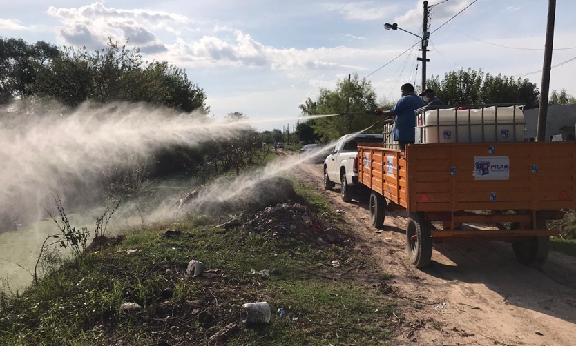 Siguen las fumigaciones y desinfecciones contra el coronavirus y el dengue