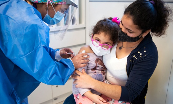 Campaña de vacunación pediátrica: hasta ahora solo se inmunizó el 13% de los chicos