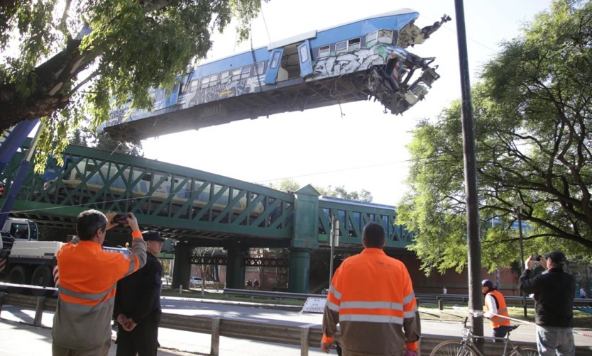 El tren San Martín vuelve a Retiro tras el choque de las dos formaciones