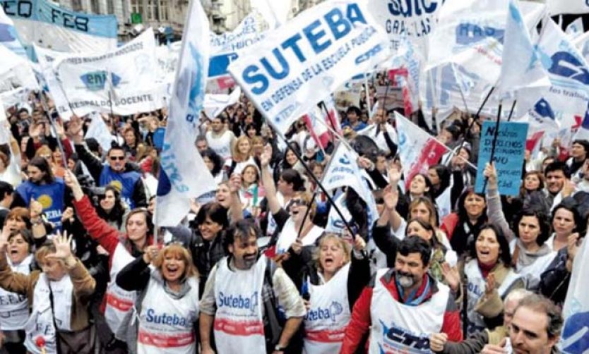 Docentes bonaerenses evalúan pedir 25% de aumento y cláusula gatillo