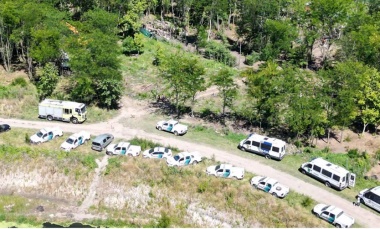 Masivo operativo de desalojo en el barrio Río Luján