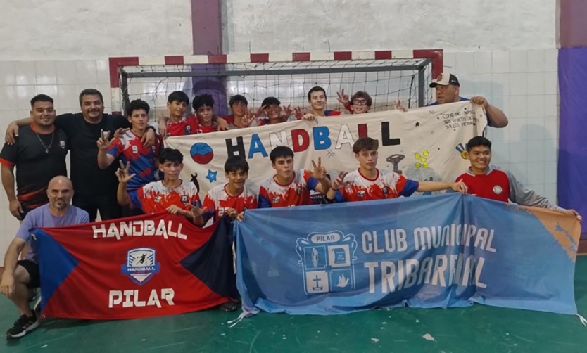 Histórico: las inferiores de la Escuela Municipal de Handball debutan en Federación