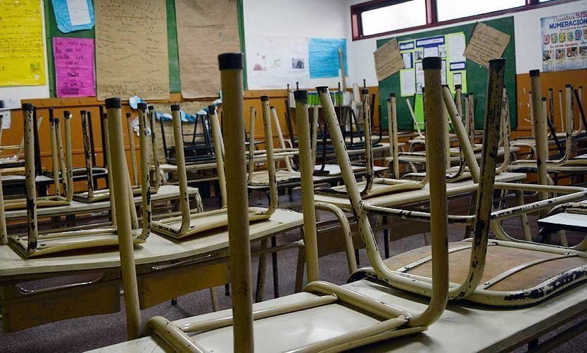 Por el derrumbe de parte de un techo en una escuela, convocan a un paro distrital docente