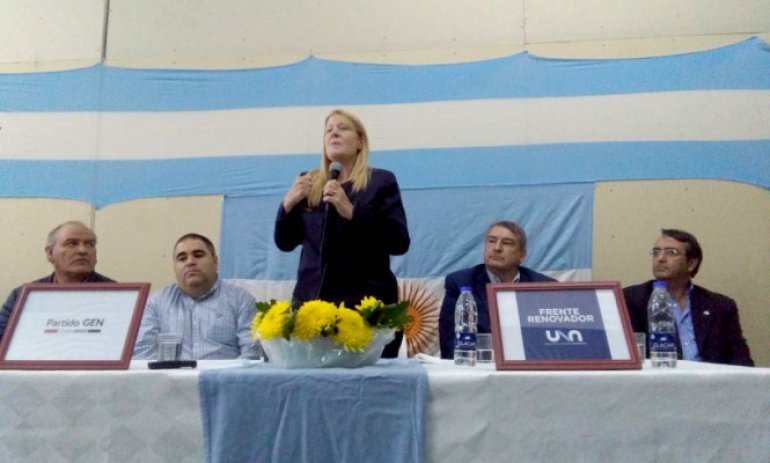 Margarita Stolbizer pasó por Pilar y estrenó la alianza "1 País"