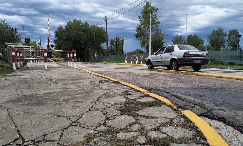 Trenes Argentinos habilitó al tránsito un paso a nivel clave