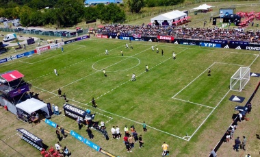 Con la participación de 40 equipos, comenzó la Copa Potrero en Pilar