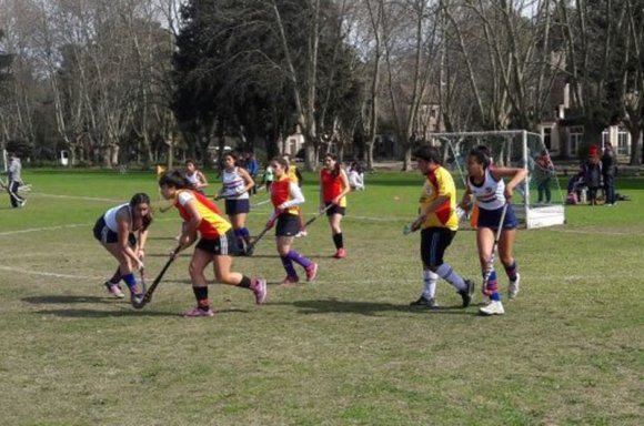 Si el tiempo quiere, vuelve la Liga Municipal de Hockey