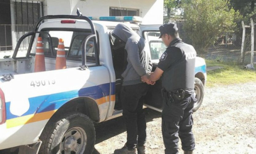 Policías se tirotearon con ladrones que intentaban robar una casa