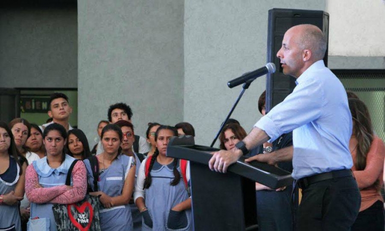 El intendente prometió construir un edificio propio para el Instituto de Formación Docente 51