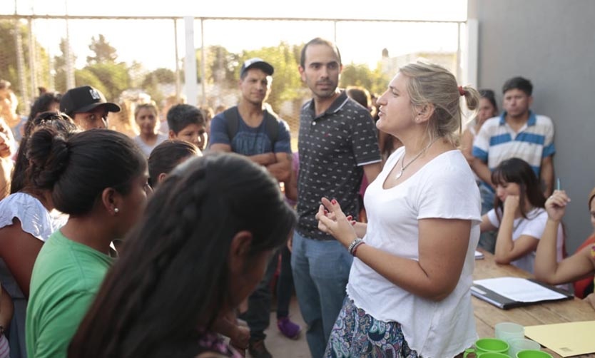 El Municipio entregó útiles escolares a los jóvenes del Programa Envión