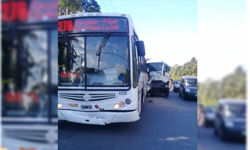 Varios heridos tras choque de camión con colectivo