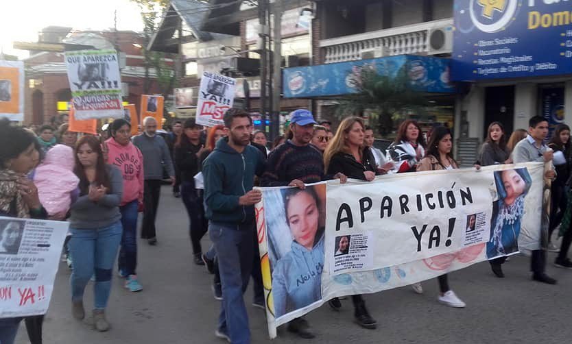 Marcharon para reclamar la aparición de una joven que lleva cinco días extraviada