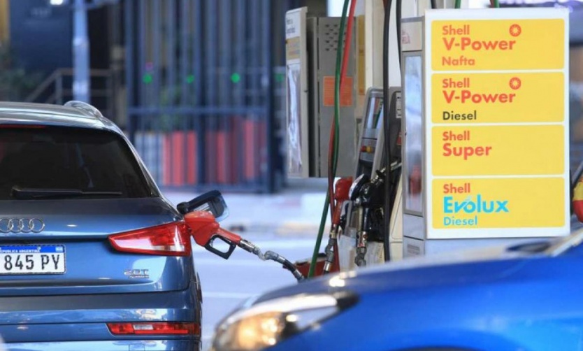 Advierten que la escasez de combustibles se puede extender por varias semanas