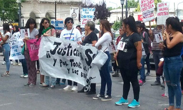 Volvieron a marchar para pedir Justicia por la muerte de una joven en el Sanguinetti