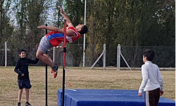 Juegos Bonaerenses: El Atletismo Sub 18 definió a sus campeones locales