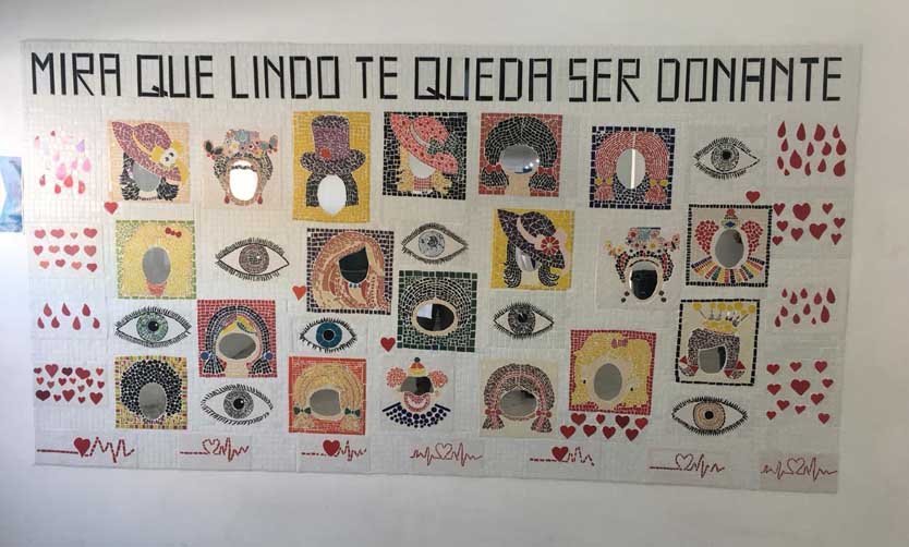 La importancia de la donación de órganos y de sangre plasmada en un mural