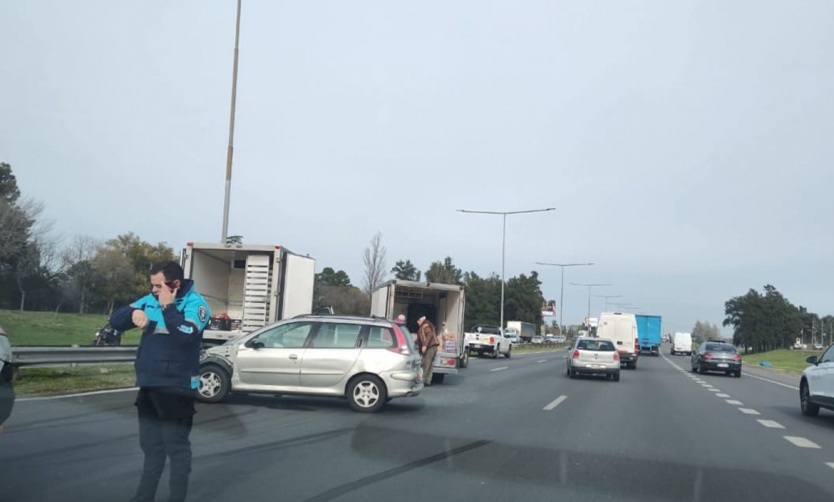 Choque involucró a cuatro autos en Panamericana