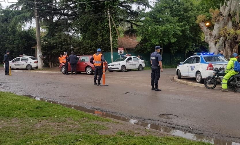 Guardia Urbana de Pilar detiene a sujeto con cocaína y armas