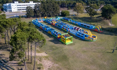 Super Jump, el parque inflable gigante que llegó a Pilar