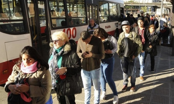 Sube el valor del transporte público un 40% en el Área Metropolitana