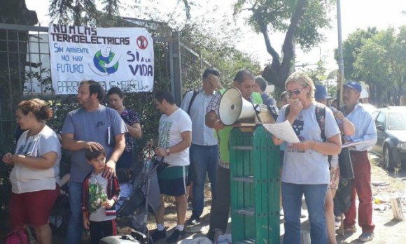 Vecinos marcharon para pedir que siga el freno a las termoeléctricas