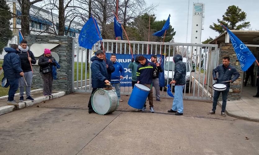 Protesta en una planta del Parque: una empresa pagará aguinaldo en cuotas