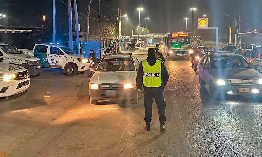 En operativos de saturación, Guardia Urbana y la Policía secuestraron 8 vehículos